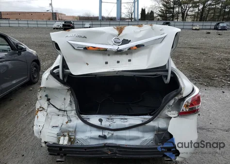 2015 Nissan Altima 2.5 z USA, uszkodzony, nr VIN 1N4AL3AP6FN387437